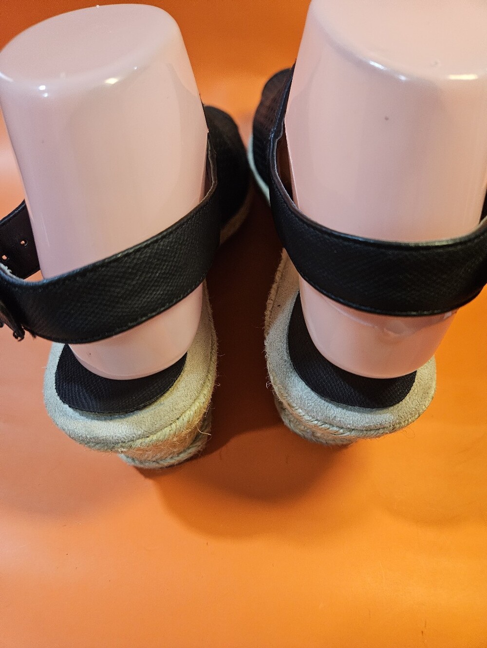 Easy Street Wedge Peek Toe Sandals. Size 8 Bin 2 - Picture 4 of 10